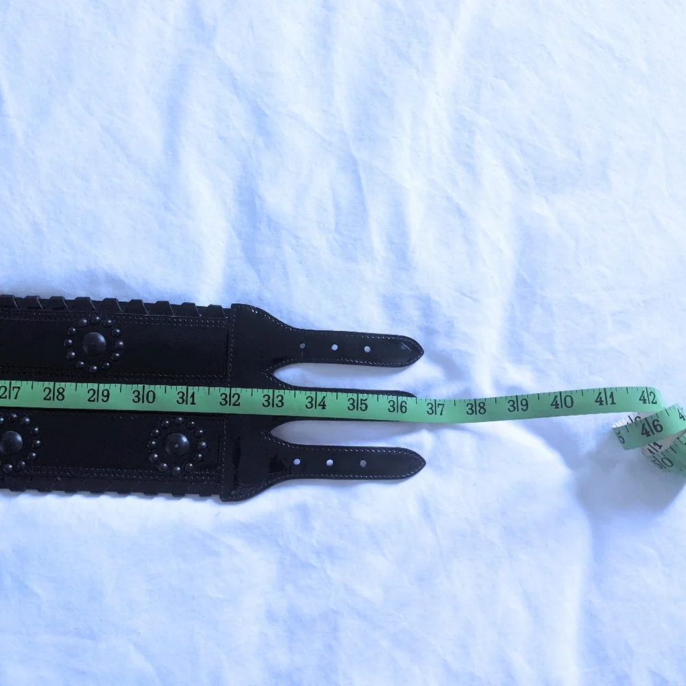 ALAÏA Paris Black Patent Leather with Stud Detailing Belt Made in Italy - Picture 4 of 5